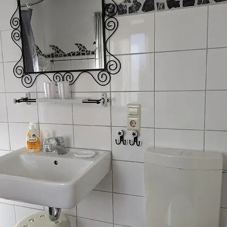 Kleine Foersterhaus בית נופש *